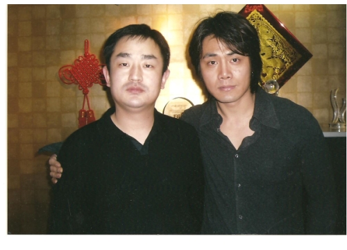 与邵兵合影 (https://www.hnyixiao.cn/) 对外交流 第1张