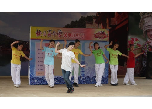 我校学生参加中央电视台戏曲频道快乐夏令营。 (https://www.hnyixiao.cn/) 校内新闻 第5张