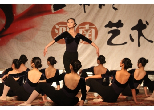 舞蹈班汇报演出 (https://www.hnyixiao.cn/) 校内新闻 第22张