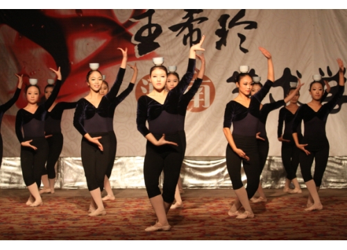 舞蹈班汇报演出 (https://www.hnyixiao.cn/) 校内新闻 第23张
