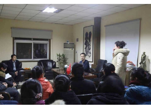 来自深圳的白总夫妇对我校教师的资助 (https://www.hnyixiao.cn/) 校内新闻 第3张