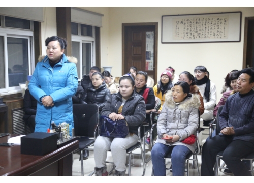 深圳的爱心人士白总、贾总夫妇再次来我校慰问教职工 (https://www.hnyixiao.cn/) 校内新闻 第8张