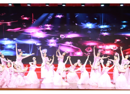我校学生参加郑州市教育局第四届老年艺术节开幕式 (https://www.hnyixiao.cn/) 校内新闻 第9张