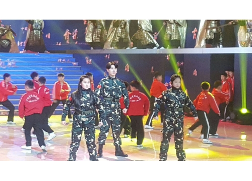 王希玲艺校学生参加河南电视台二零一八春晚录制 (https://www.hnyixiao.cn/) 校内新闻 第2张