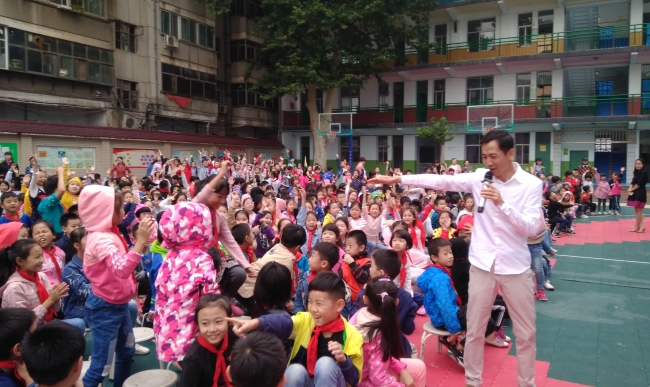 《戏曲进校园》2018年度巡演走进中原区百花艺术小学和汝河新区二幼 (https://www.hnyixiao.cn/) 校内新闻 第5张