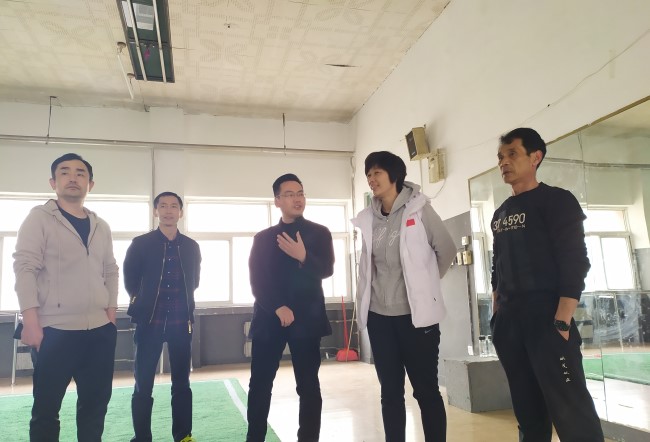 奥运冠军孙甜甜代表共青团河南省委、省青年联合会到我校进行调研 (https://www.hnyixiao.cn/) 校内新闻 第4张