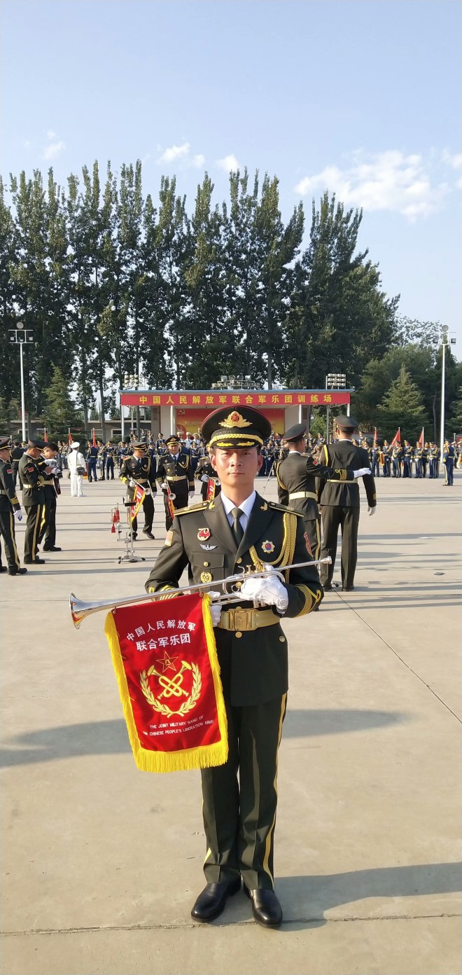 骄傲！自豪！国庆阅兵我在天安门广场第一排 (https://www.hnyixiao.cn/) 校内新闻 第7张