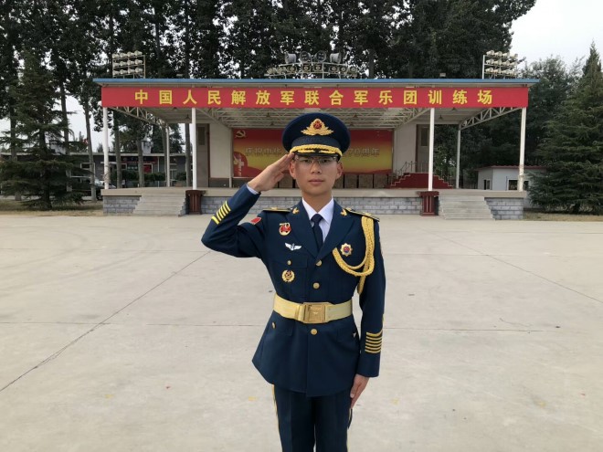 骄傲！自豪！国庆阅兵我在天安门广场第一排 (https://www.hnyixiao.cn/) 校内新闻 第5张
