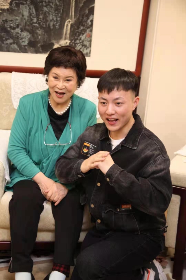 祝贺王希玲艺术学校12级毕业生徐帅文同学荣获全国总冠军 (https://www.hnyixiao.cn/) 校内新闻 第3张