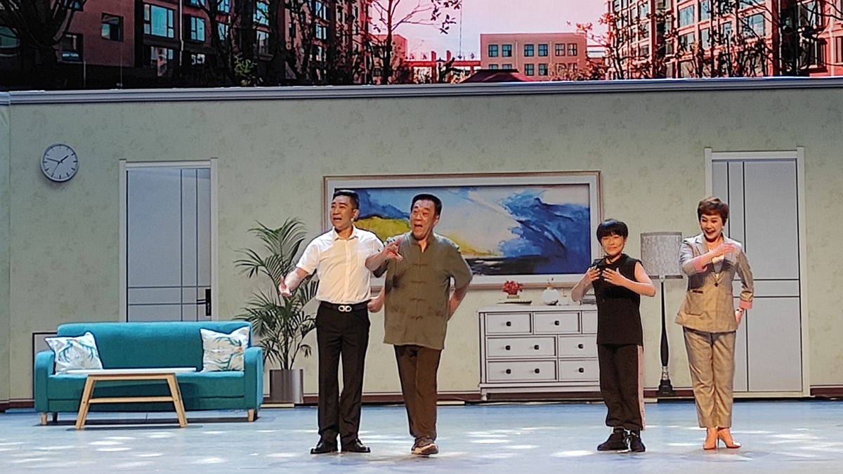 为党庆生，郑工学子献艺郑州大剧院 (https://www.hnyixiao.cn/) 校内新闻 第8张