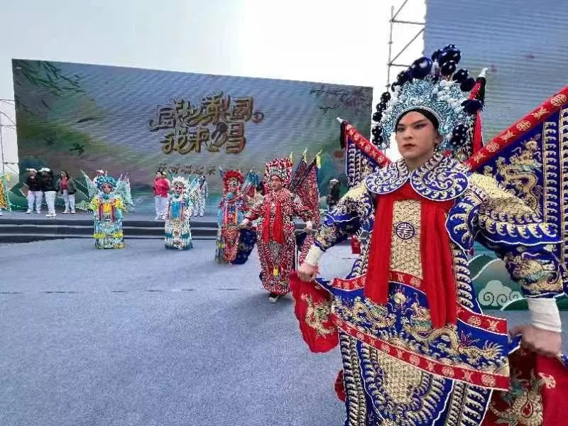 我校16名学生受邀参加河南卫视《梨园春》栏目录制 (https://www.hnyixiao.cn/) 校内新闻 第2张