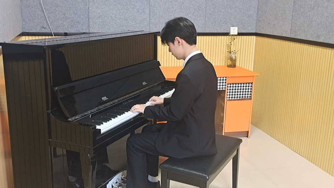2022-2023学年第二学期期末考试圆满结束 (https://www.hnyixiao.cn/) 校内新闻 第2张
