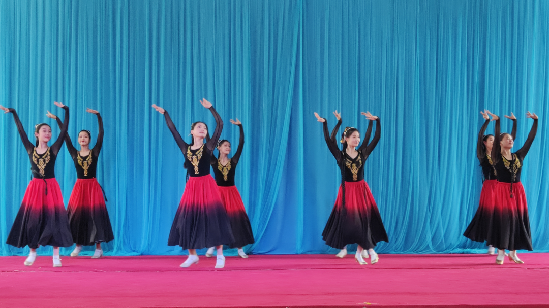 2022-2023学年第二学期期末考试圆满结束 (https://www.hnyixiao.cn/) 校内新闻 第9张