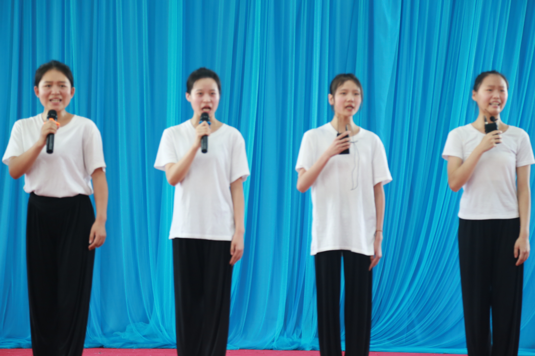 2022-2023学年第二学期期末考试圆满结束 (https://www.hnyixiao.cn/) 校内新闻 第25张