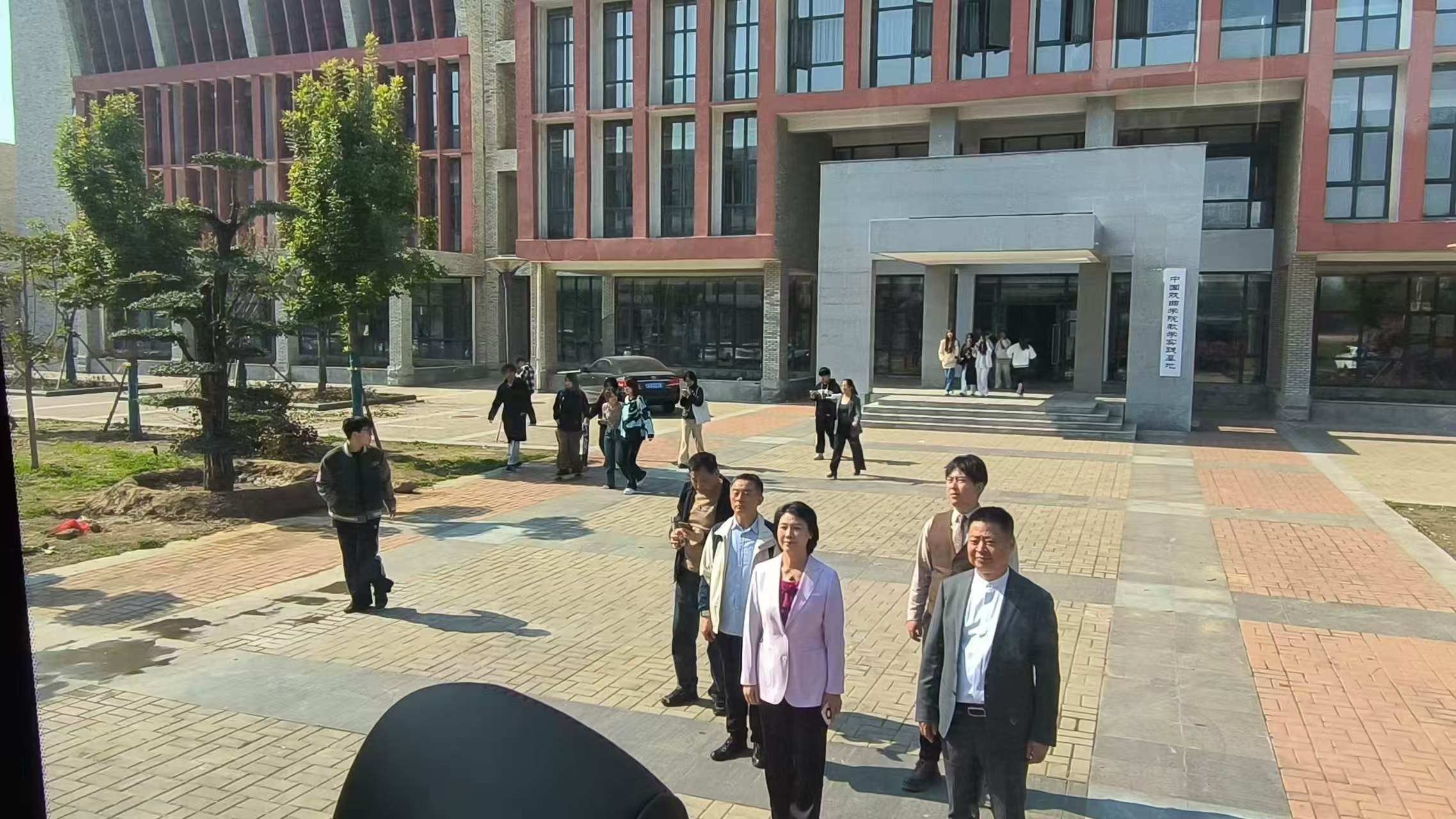 我校学生张富康、王帅奇参演的戏曲电影《青春校园》杀青 (https://www.hnyixiao.cn/) 校内新闻 第3张