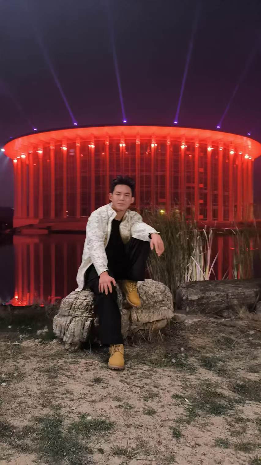 我校学生张富康、王帅奇参演的戏曲电影《青春校园》杀青 (https://www.hnyixiao.cn/) 校内新闻 第6张