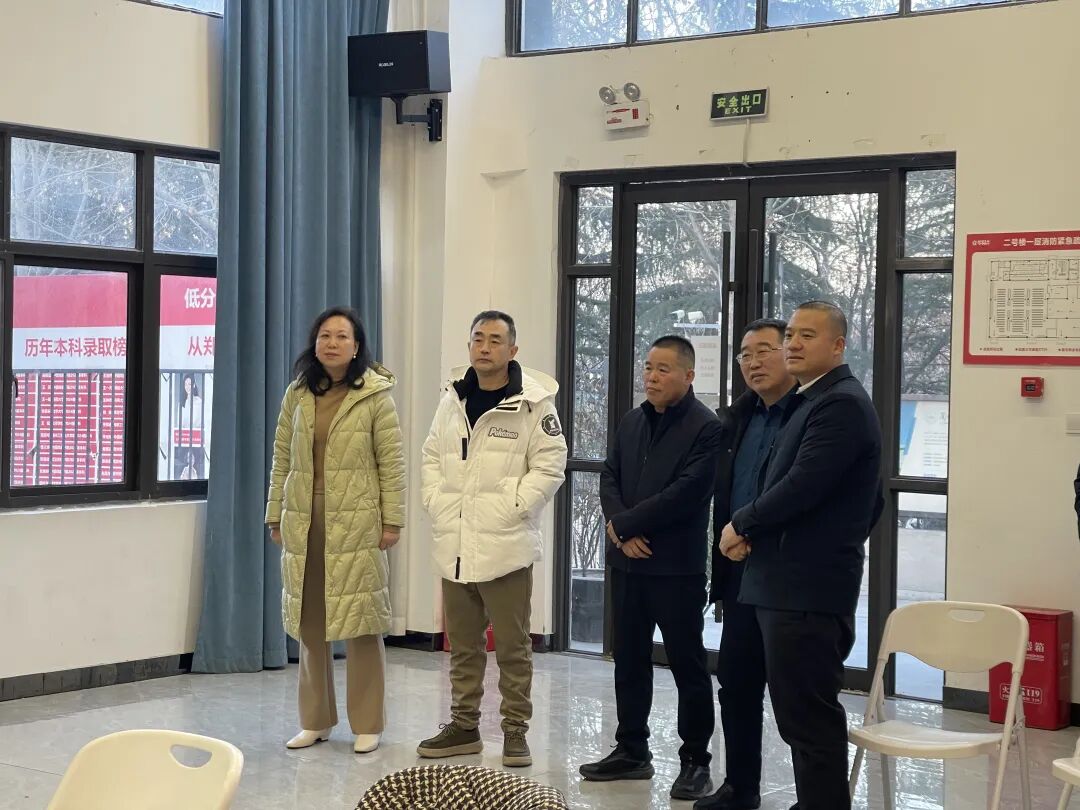 郑州市政协委员一行莅临我校参观指导