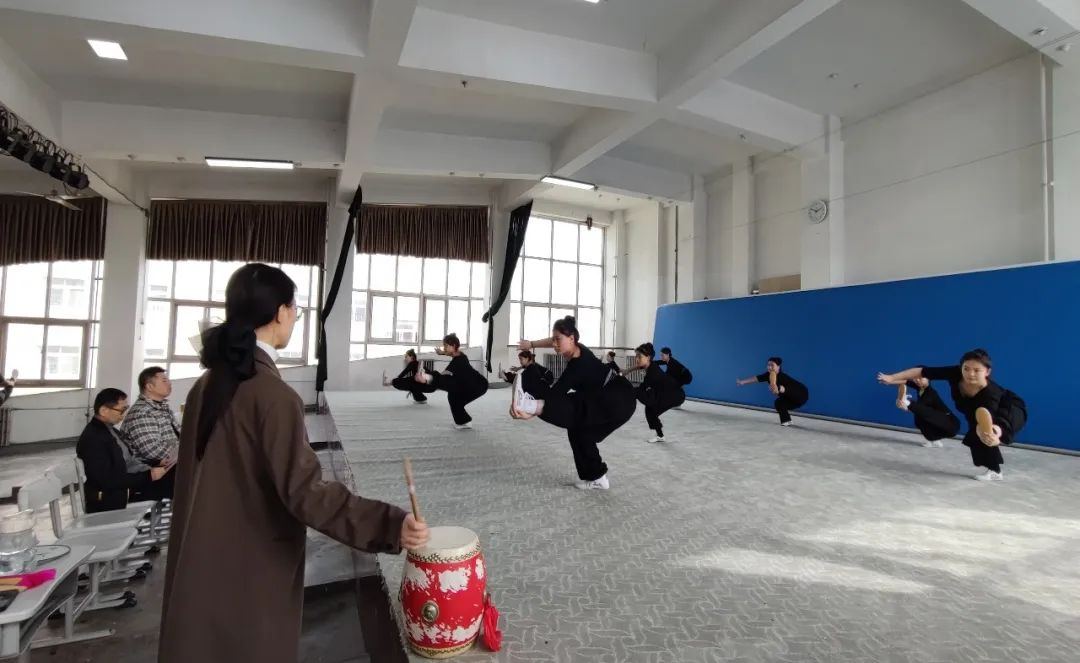 戏曲学生潜力惊人，剧团提前布局争抢人才 (https://www.hnyixiao.cn/) 校内新闻 第3张