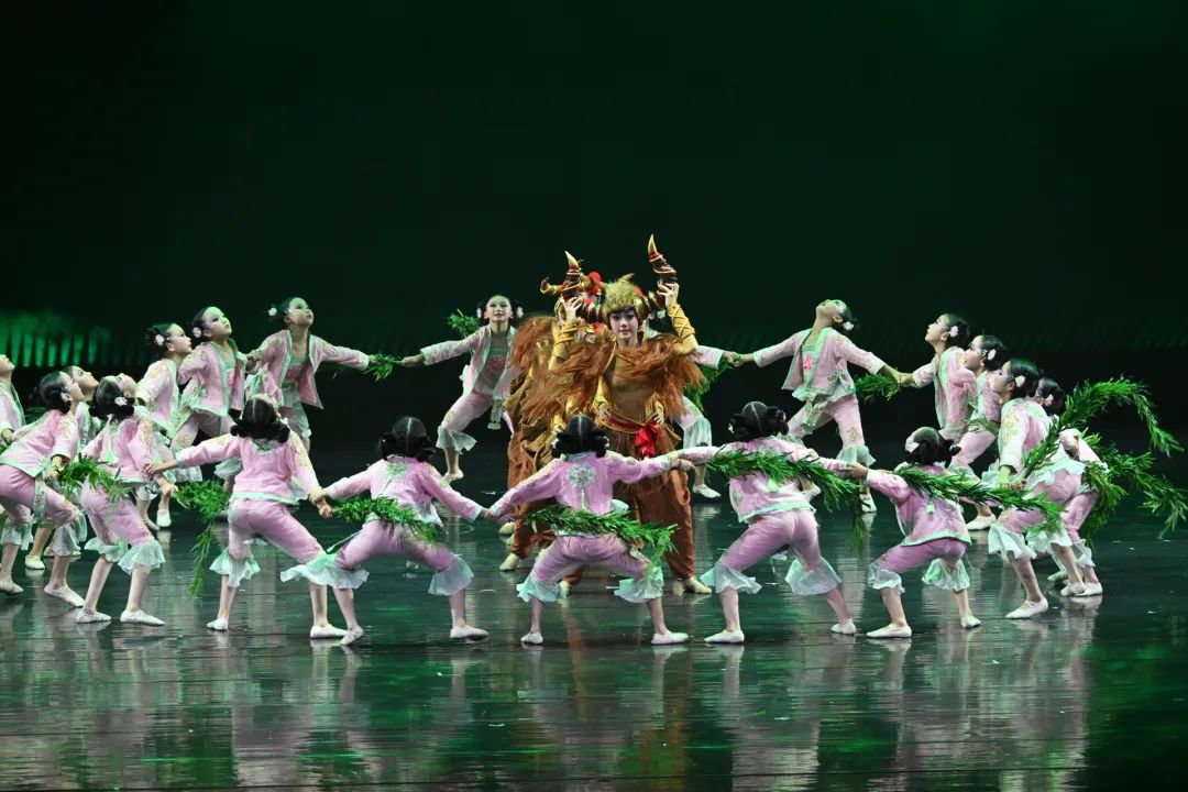 第十三届“小荷风采”全国少儿舞蹈展演在郑州开幕 (https://www.hnyixiao.cn/) 教育资讯 第3张