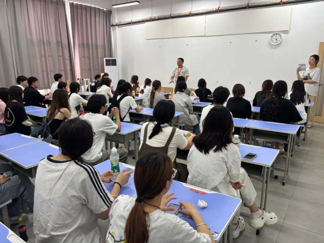 搬新校 谱新篇 | 郑艺师生集体参观新校区 (https://www.hnyixiao.cn/) 新闻中心 第8张