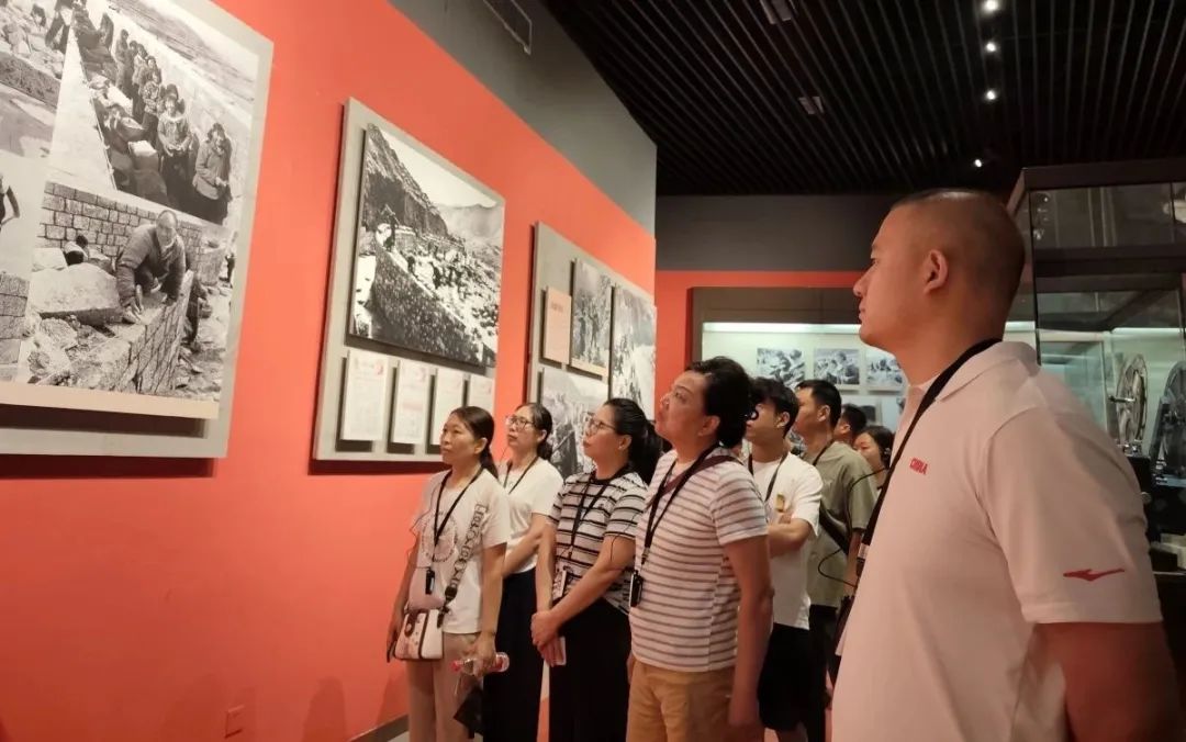 学习红旗渠精神，汲取红色力量​ (https://www.hnyixiao.cn/) 校内新闻 第3张
